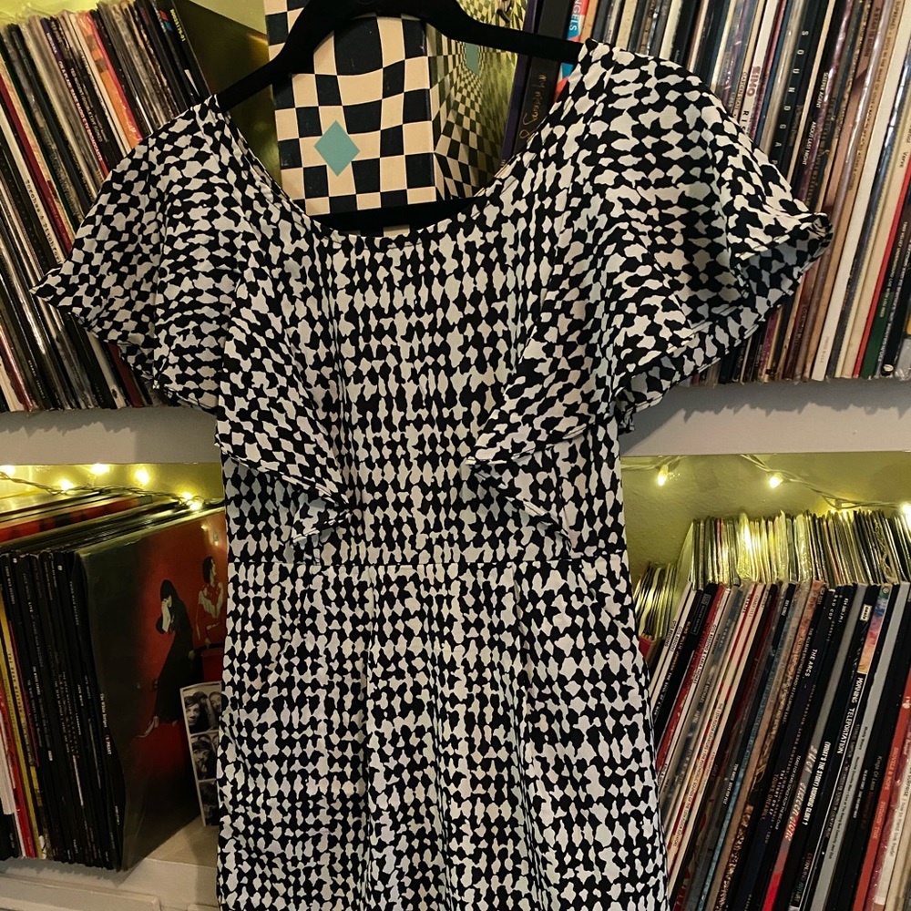 Audrey 3+1 Black and White Abstract Print Dress